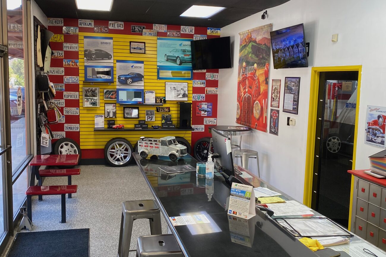 Original lobby prior to renovation.